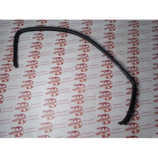 Уплотнитель окна передней левой двери Opel Vivaro 2007-2014 93850826